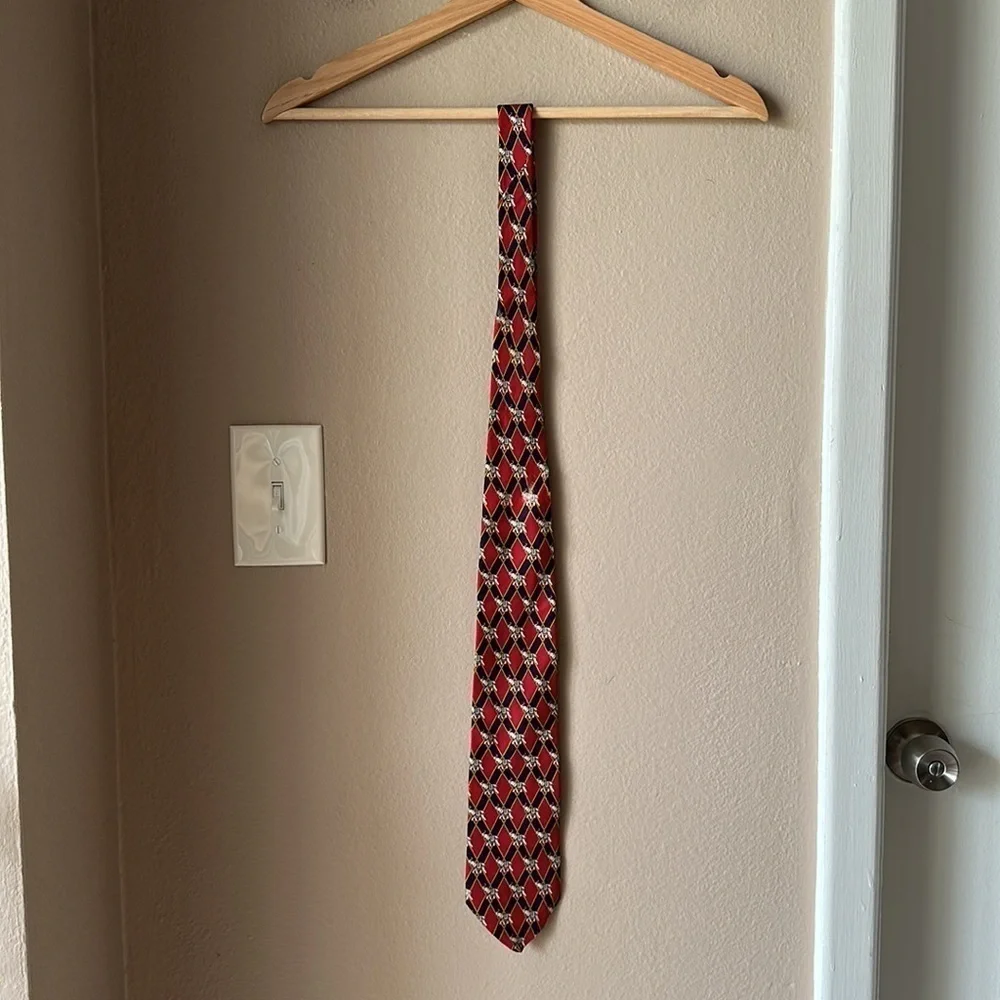 BROOKS BROTHERS Silk Elephant Neck Tie